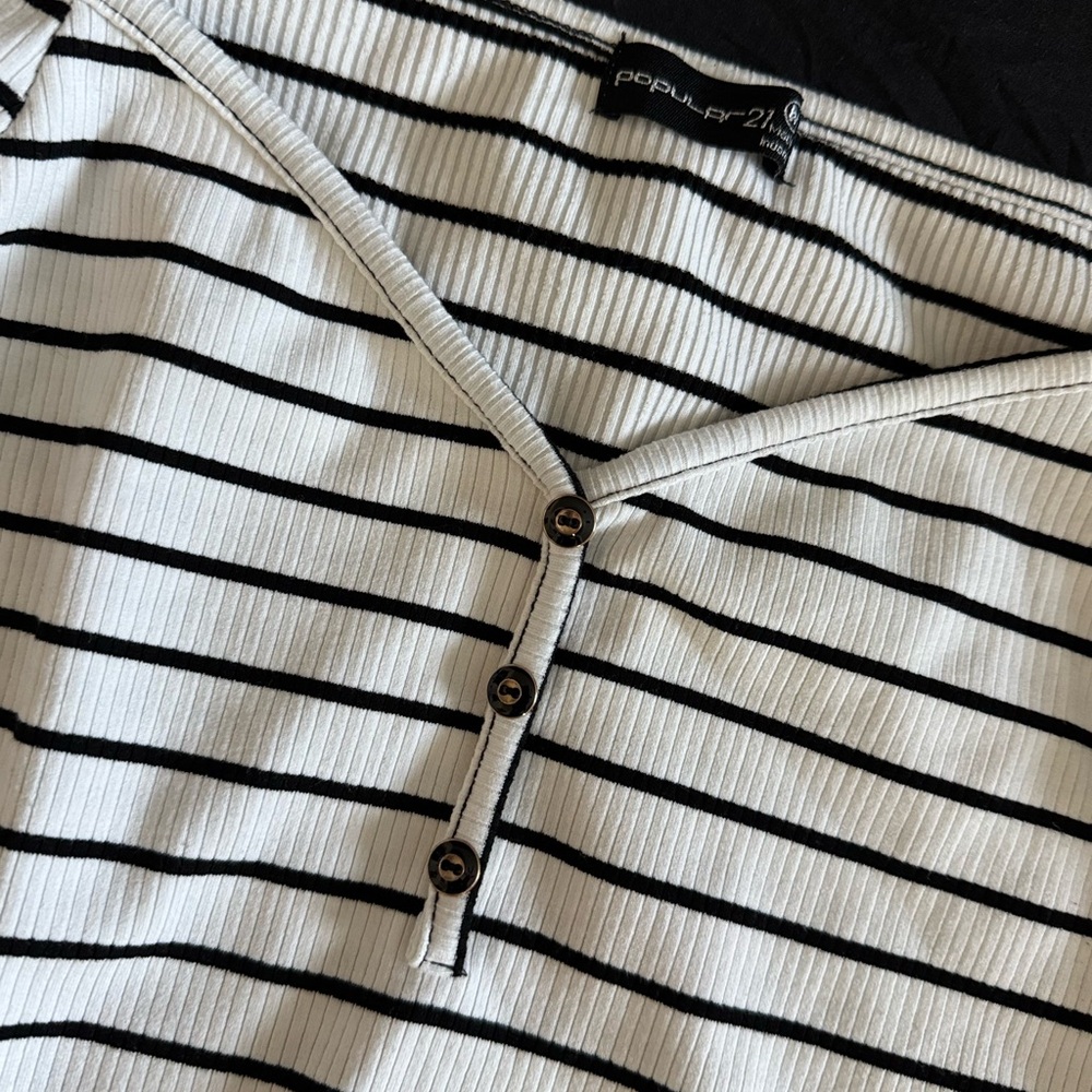 Striped Off-Shoulder Top - Picture 2 of 4